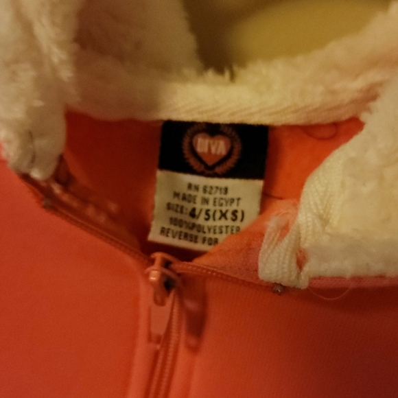 NWT faux fur hoodie zip up sweater - Picture 4 of 5